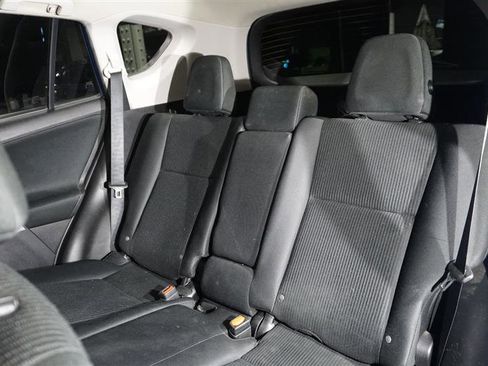 Used 2016 Toyota RAV4 LE image 15