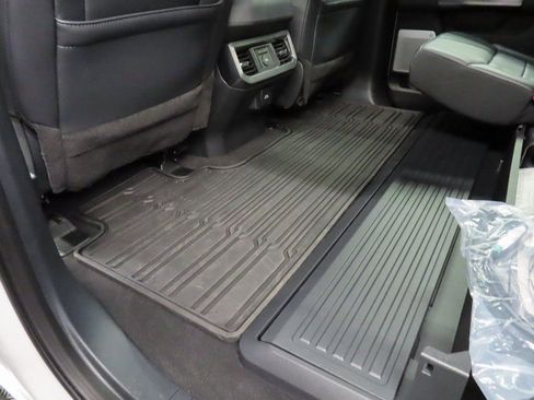 Used 2025 Ford F250 Platinum image 55