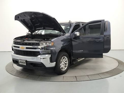 Used 2021 Chevrolet Silverado 1500 LT AWD/4WD image 12