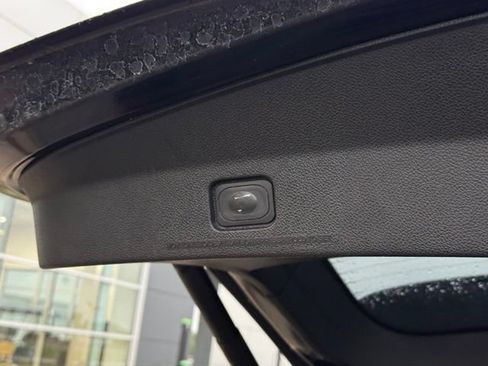 Used 2016 Ford Explorer XLT w/ Equipment Group 202A FWD image 41