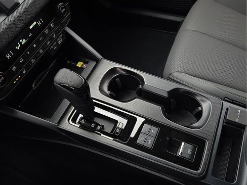 New 2026 Subaru Outback Limited AWD/4WD image 21