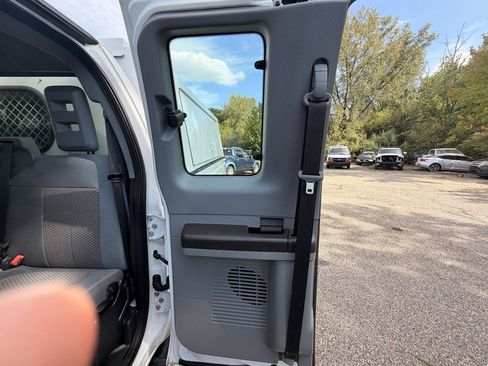 Used 2016 Ford F250 XL w/ Power Equipment Group RWD image 18
