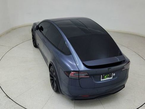 Used 2022 Tesla Model X image 79