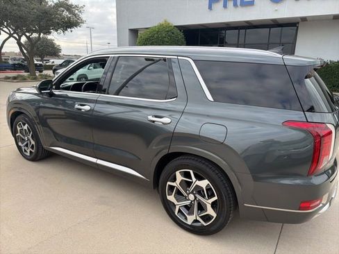 Used 2022 Hyundai Palisade Calligraphy image 3