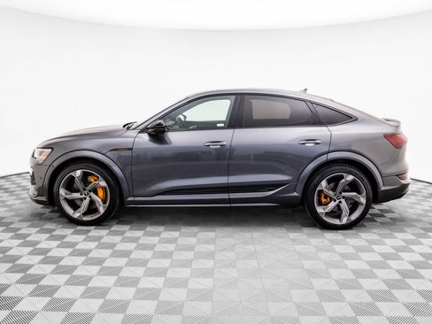 Used 2022 Audi e-tron S Prestige w/ Prestige Package image 5