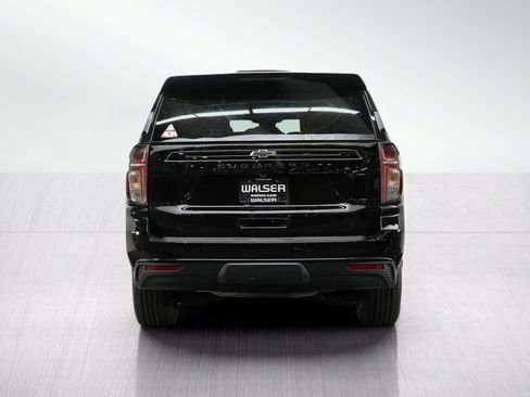 Used 2023 Chevrolet Suburban Z71 w/ Luxury Package AWD/4WD image 4