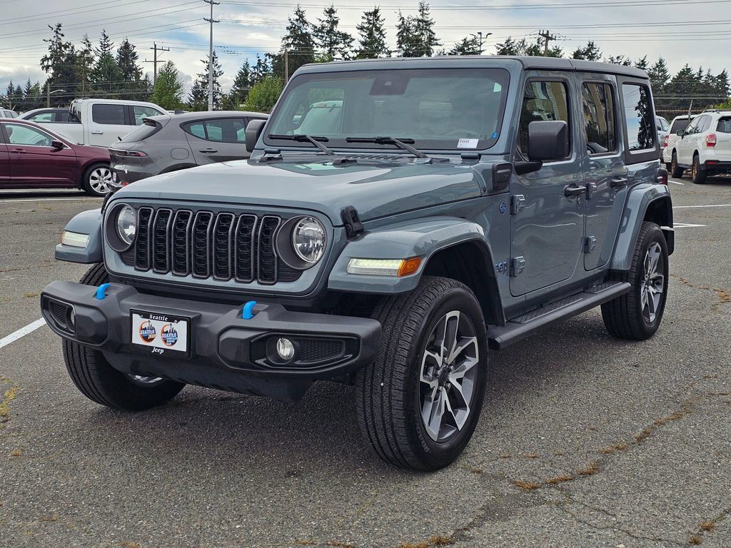 Used 2024 Jeep Wrangler Unlimited AWD/4WD image 4