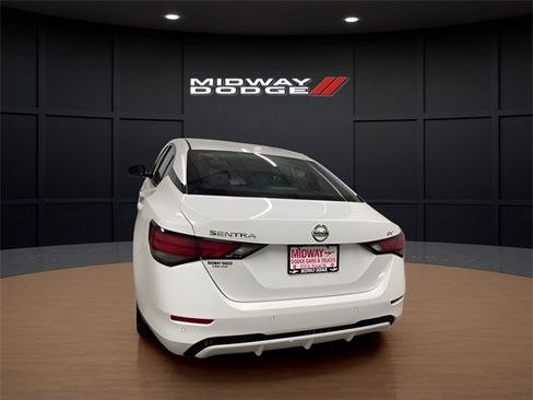 Used 2021 Nissan Sentra SV image 8