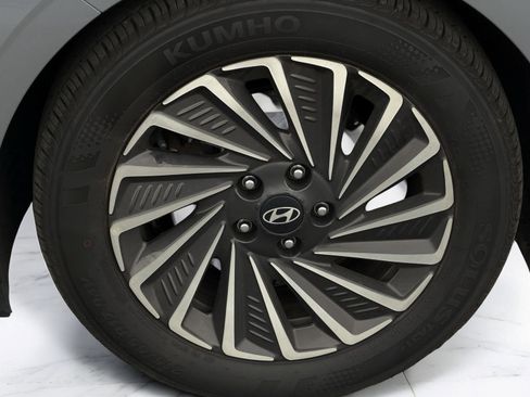 Certified 2025 Hyundai Sonata SEL image 6