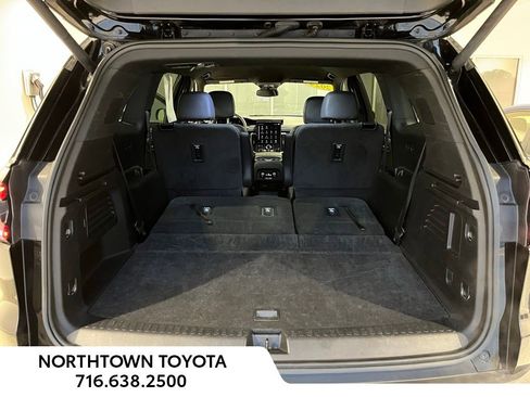 Used 2024 GMC Acadia Elevation image 22