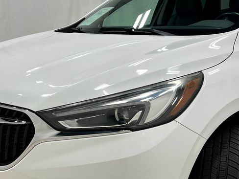 Used 2018 Buick Enclave Essence AWD/4WD image 38