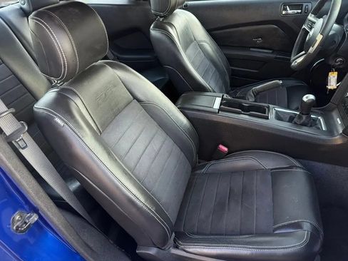 Used 2013 Ford Mustang GT Premium w/ Electronics Pkg RWD image 14