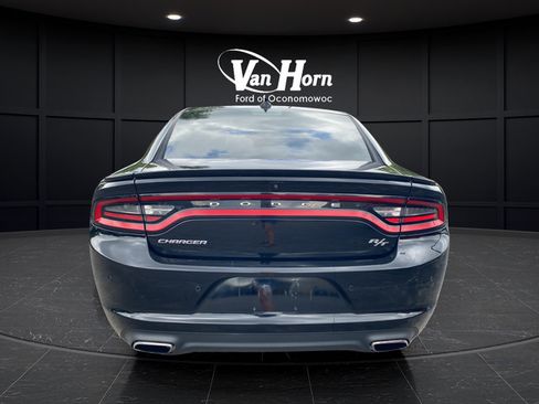Used 2018 Dodge Charger R/T RWD image 6