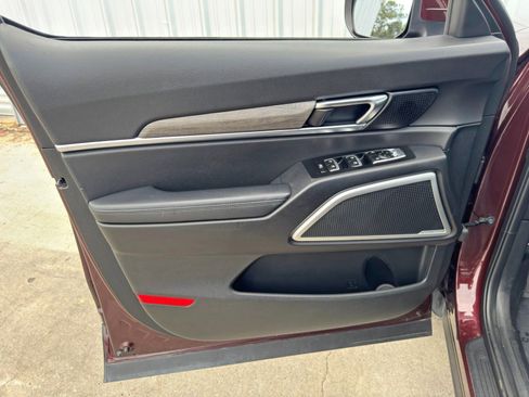 Used 2022 Kia Telluride EX w/ EX Premium Package image 39