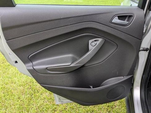 Used 2015 Ford C-MAX SE w/ Equipment Group 201A image 25