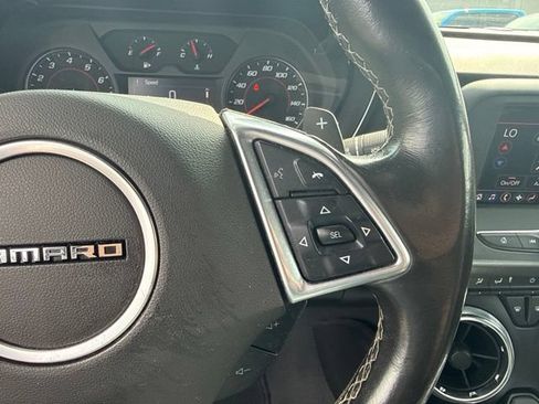 Used 2022 Chevrolet Camaro LT RWD image 12