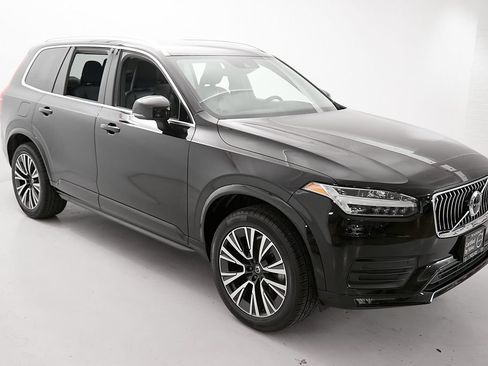 Used 2021 Volvo XC90 T6 Momentum AWD/4WD image 4