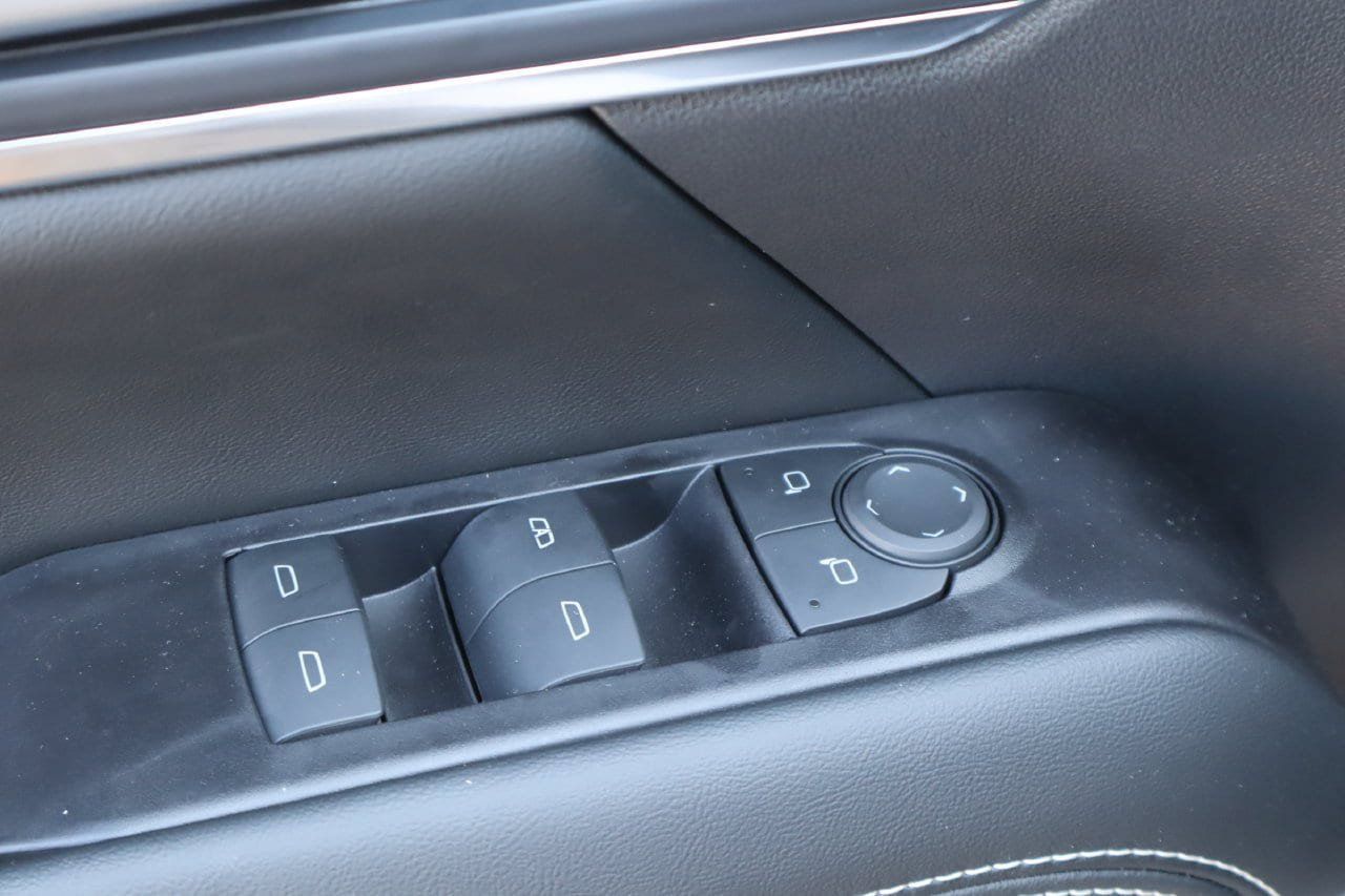 Used 2027 GMC Terrain Elevation w/ Elevation Premium Package FWD image 21