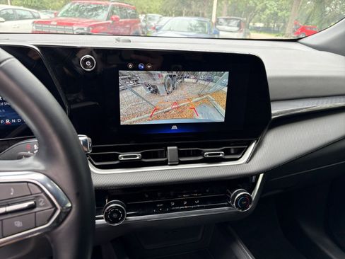 Used 2025 Chevrolet Equinox LT FWD image 35
