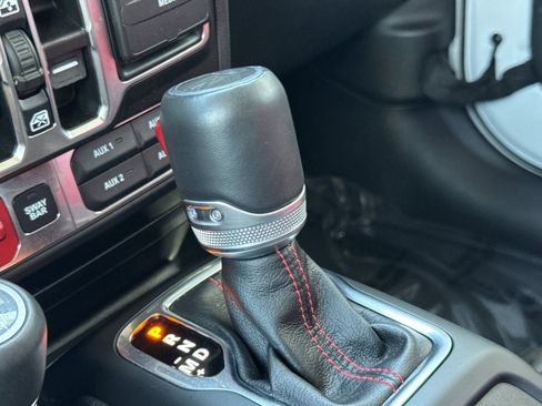 Used 2023 Jeep Wrangler Unlimited Rubicon 4xe AWD/4WD image 25