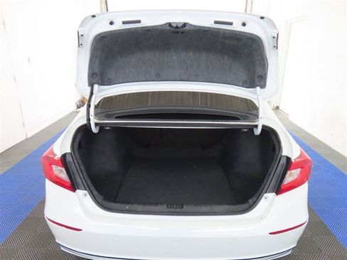 Used 2022 Honda Accord Touring image 13