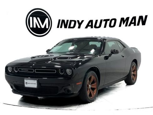 Used 2019 Dodge Challenger SXT image 8