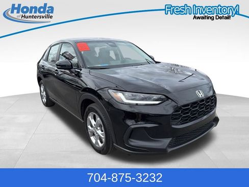 Used 2023 Honda HR-V LX image 1