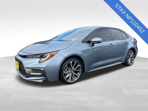 Used 2022 Toyota Corolla SE image 3