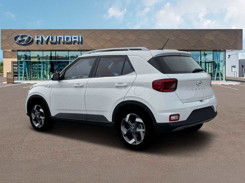 New 2026 Hyundai Venue SEL FWD image 4