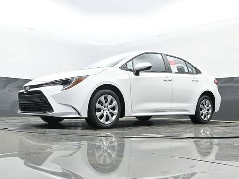 New 2026 Toyota Corolla LE image 25