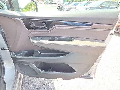 Used 2023 Honda Odyssey Touring image 13