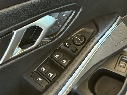 Used 2025 BMW 330i Sedan w/ Convenience Package image 22