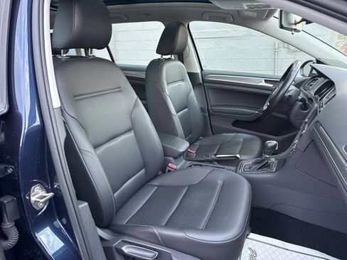 Used 2017 Volkswagen Golf Alltrack SE image 21