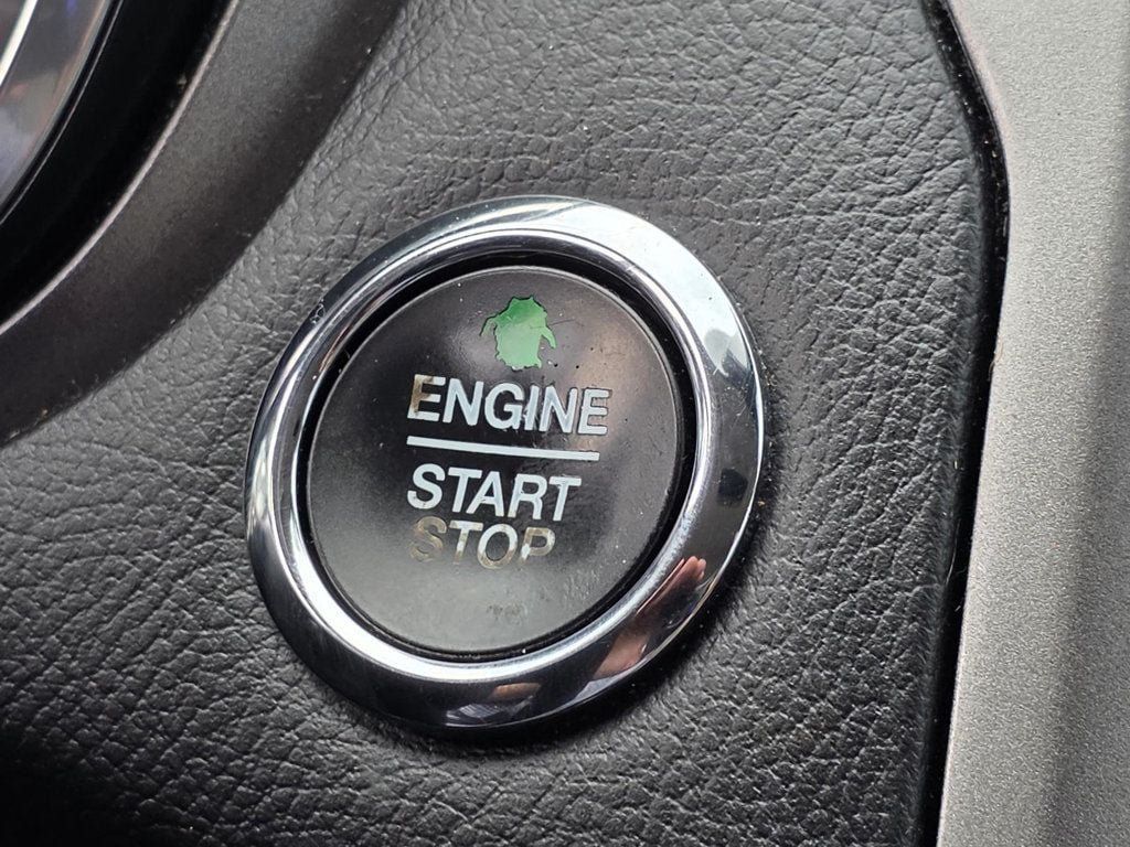 Used 2020 Ford Fusion SE FWD image 20