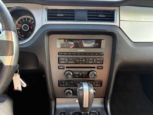 Used 2013 Ford Mustang Premium RWD image 17