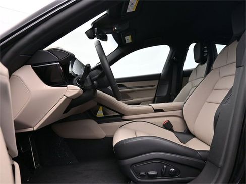 New 2025 Porsche Taycan 4S image 18
