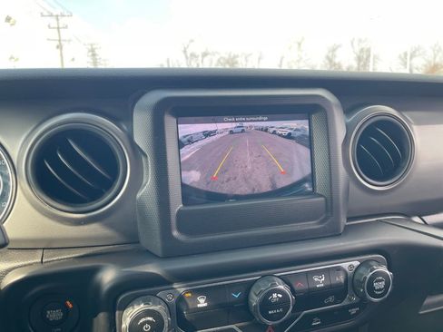 Used 2022 Jeep Wrangler Unlimited Sport image 20