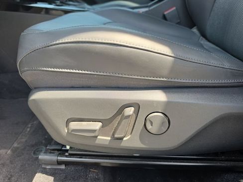 Certified 2023 Kia Niro EX FWD image 15