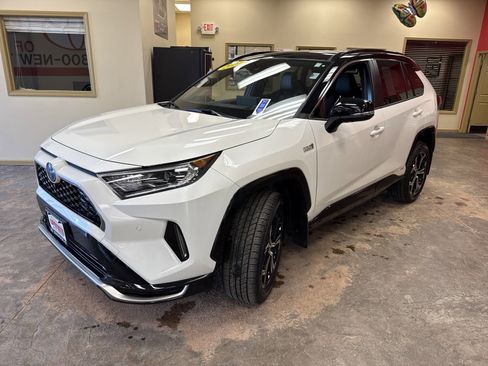 Used 2021 Toyota RAV4 XSE image 4