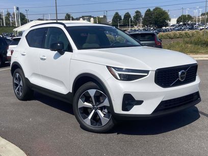 New 2026 Volvo XC40 B5 Plus w/ Protection Package Premier