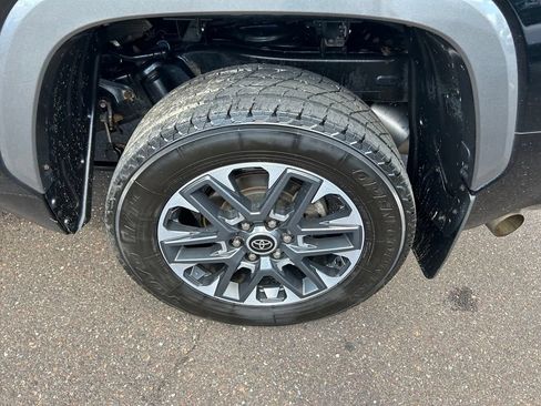 Used 2022 Toyota Tundra Limited w/ Power Package AWD/4WD image 36