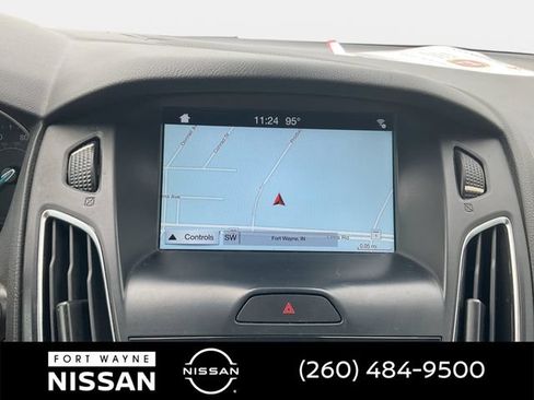 Used 2018 Ford Focus Titanium w/ Titanium Technology Package FWD image 15