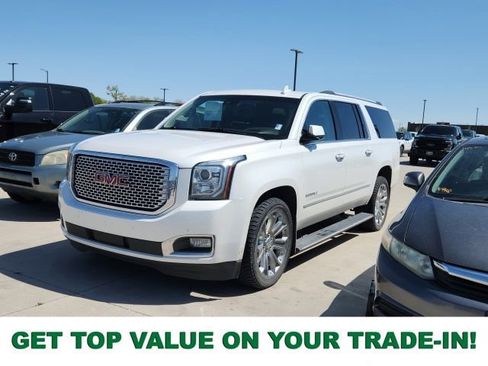 Used 2017 GMC Yukon XL Denali image 1