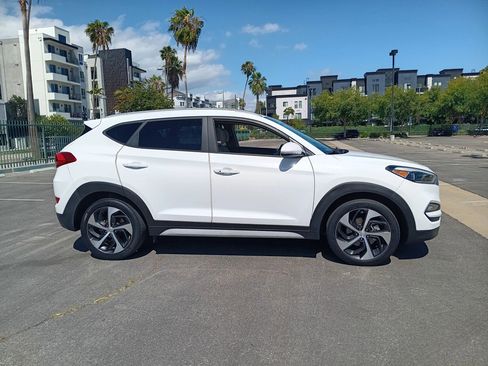 Used 2017 Hyundai Tucson Sport FWD image 4