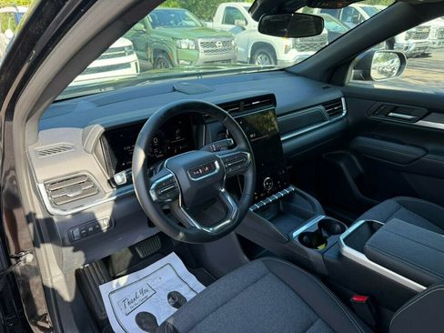 Used 2026 GMC Terrain Elevation image 3