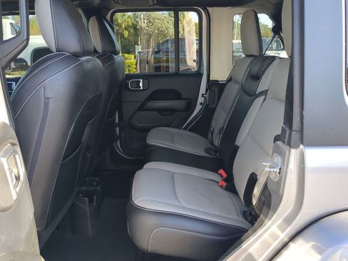 Used 2019 Jeep Wrangler Unlimited Sahara w/ Safety Group image 14