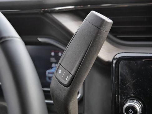 Used 2025 GMC Sierra 2500 AT4 image 44