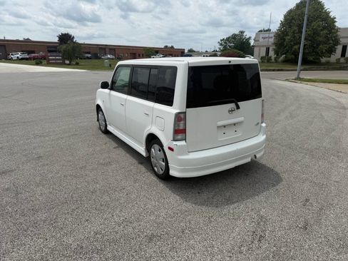 Used 2006 Scion xB FWD image 3