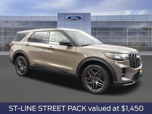 New 2026 Ford Explorer ST-Line w/ ST-Line Street Pack AWD/4WD image 3