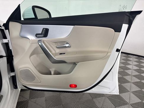 Used 2025 Mercedes-Benz CLA 250 image 26